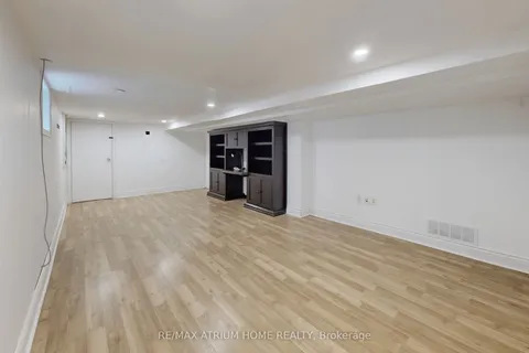 1242 Alexandra Avenue, Mississauga, ON L5E 2A5