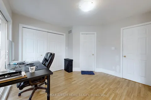 1242 Alexandra Avenue, Mississauga, ON L5E 2A5