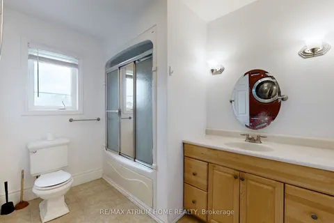 1242 Alexandra Avenue, Mississauga, ON L5E 2A5