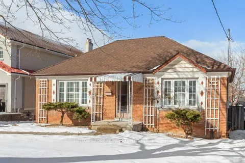 70 Lovilla Boulevard, Toronto, ON M9M 1V5
