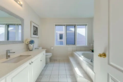 5816 Greensboro Drive, Mississauga, ON L5M 5T1