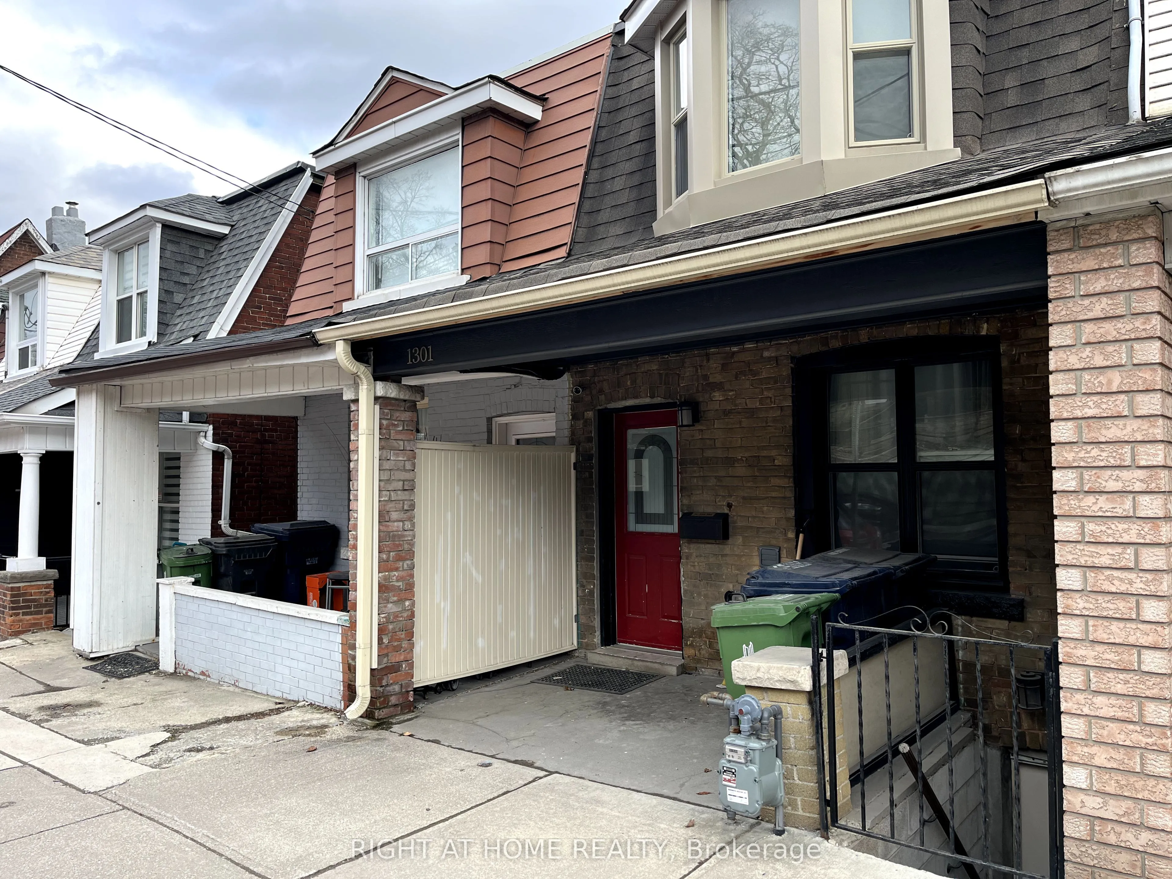 1301 Davenport Road, Toronto, ON M6H 2H3