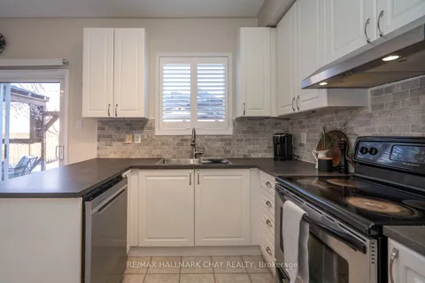 24 Bushberry Road, Brampton, ON L7A 1L3