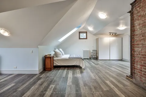 292 Indian Road, Toronto, ON M6R 2X2