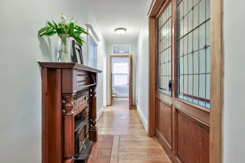 292 Indian Road, Toronto, ON M6R 2X2