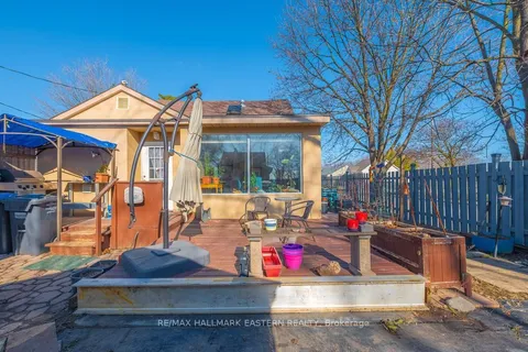 3072 McNaughton Avenue, Mississauga, ON L4T 1R7