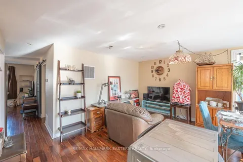 3072 McNaughton Avenue, Mississauga, ON L4T 1R7