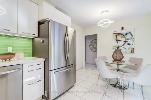 9 Strathdee Drive, Toronto, ON M9R 1A5