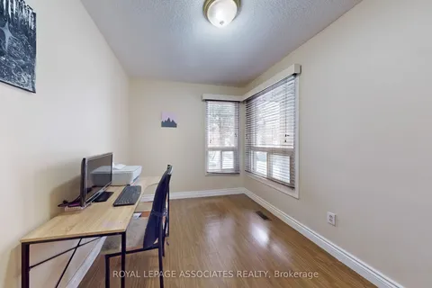 5 Rustywood Drive, Brampton, ON L6Y 2W1