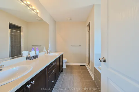 15 Fringetree Road, Brampton, ON L6R 3V8