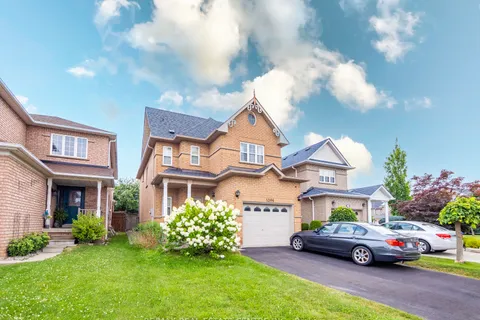 1306 Sandpiper Road, Oakville, ON L6M 3V7
