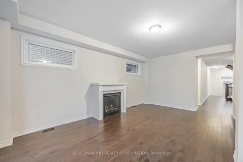 605 BEARBERRY Place, Milton, ON L9E 1V1