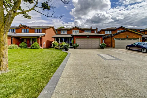 3044 Knob Hill Court, Mississauga, ON L4X 2X4