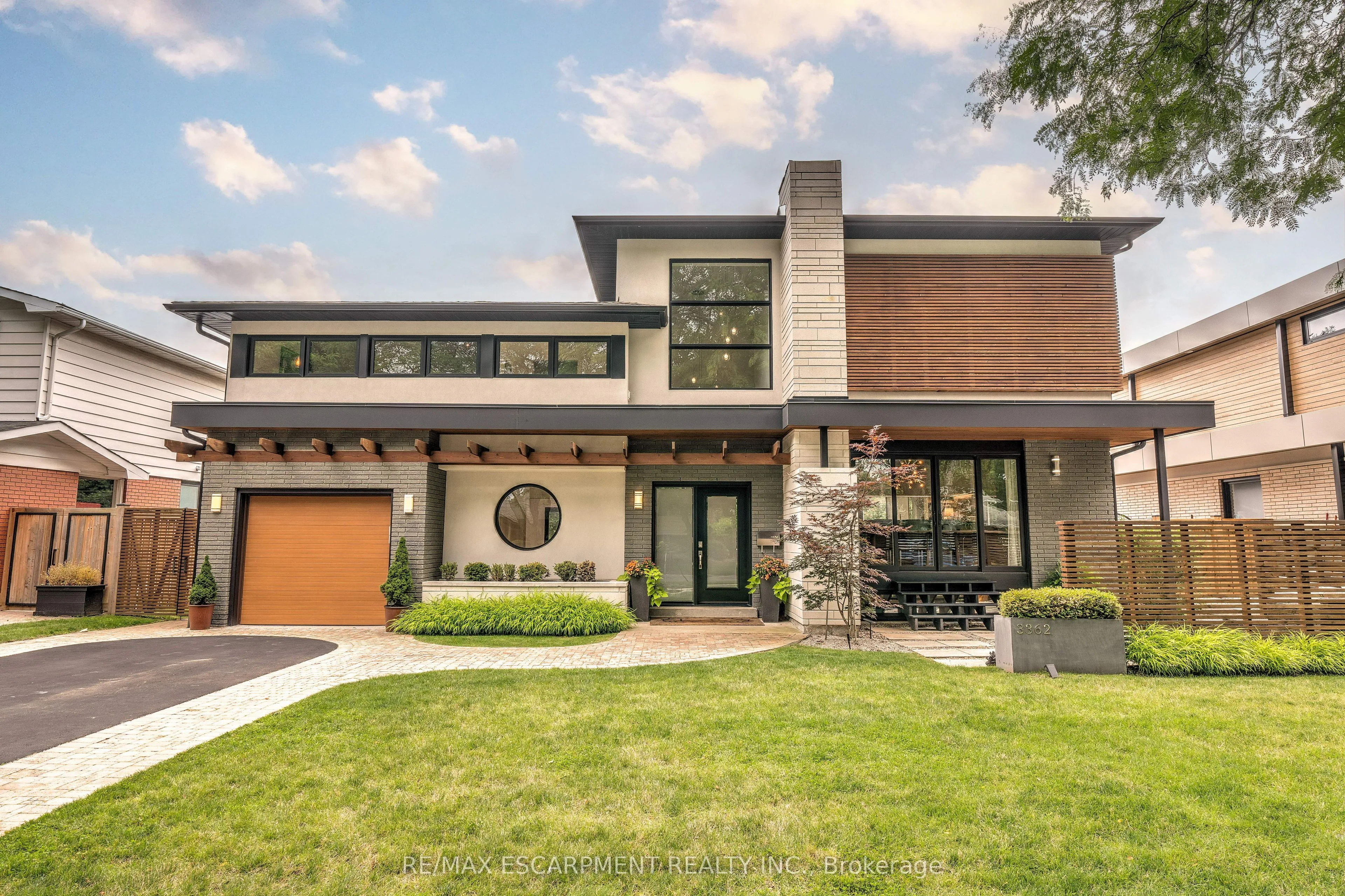 3362 Guildwood Drive, Burlington, ON L7N 1L5