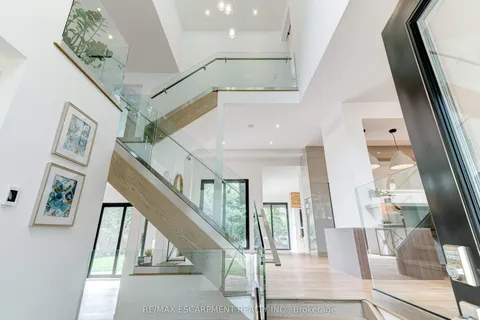 3362 Guildwood Drive, Burlington, ON L7N 1L5