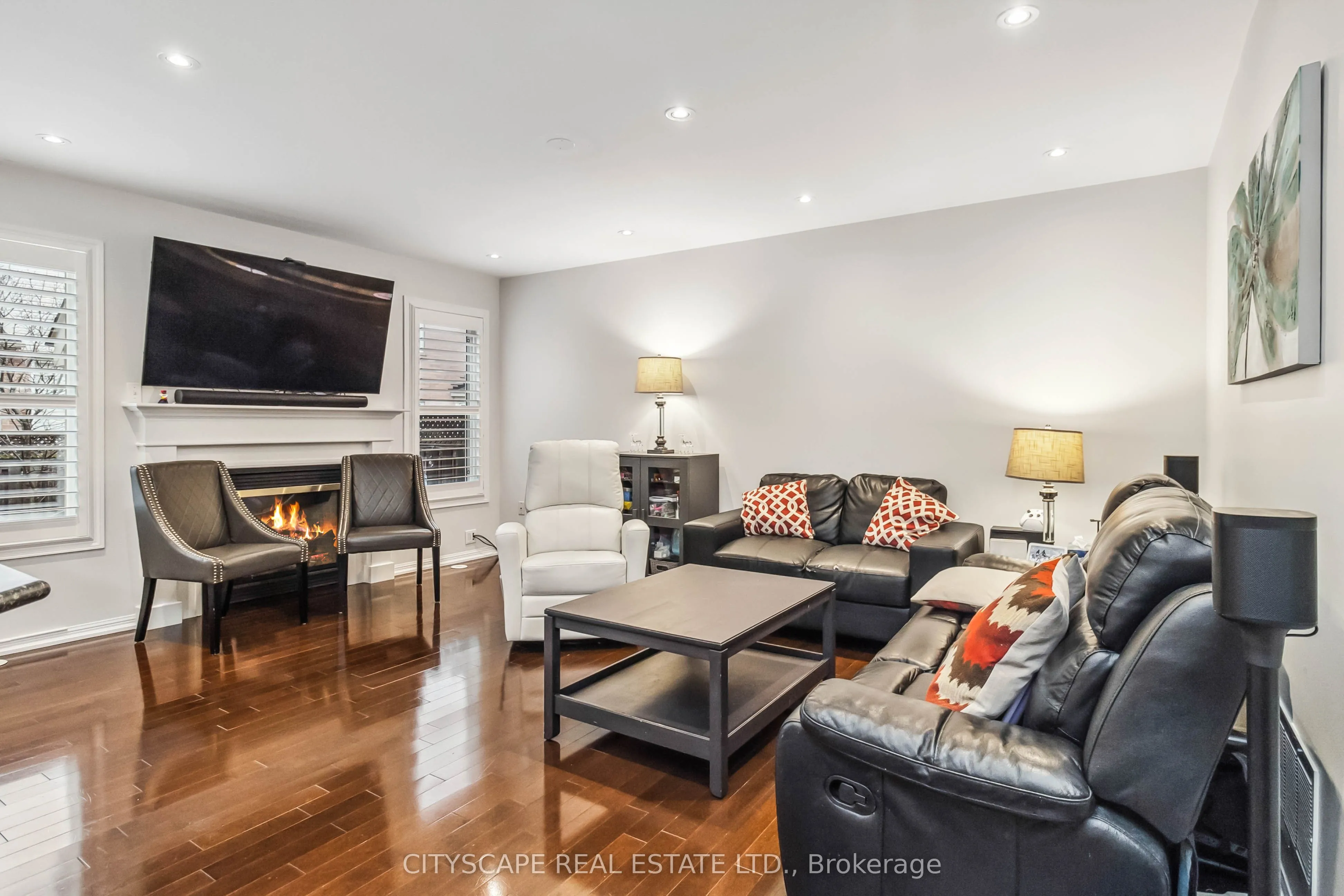 256 Whetham Heights, Milton, ON L9T 0P2