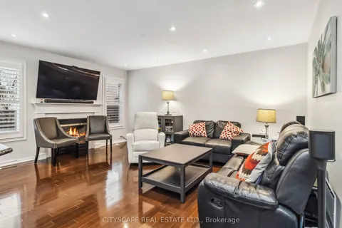 256 Whetham Heights, Milton, ON L9T 0P2