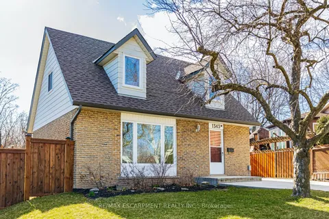 1343 JANINA Boulevard, Burlington, ON L7P 1K5
