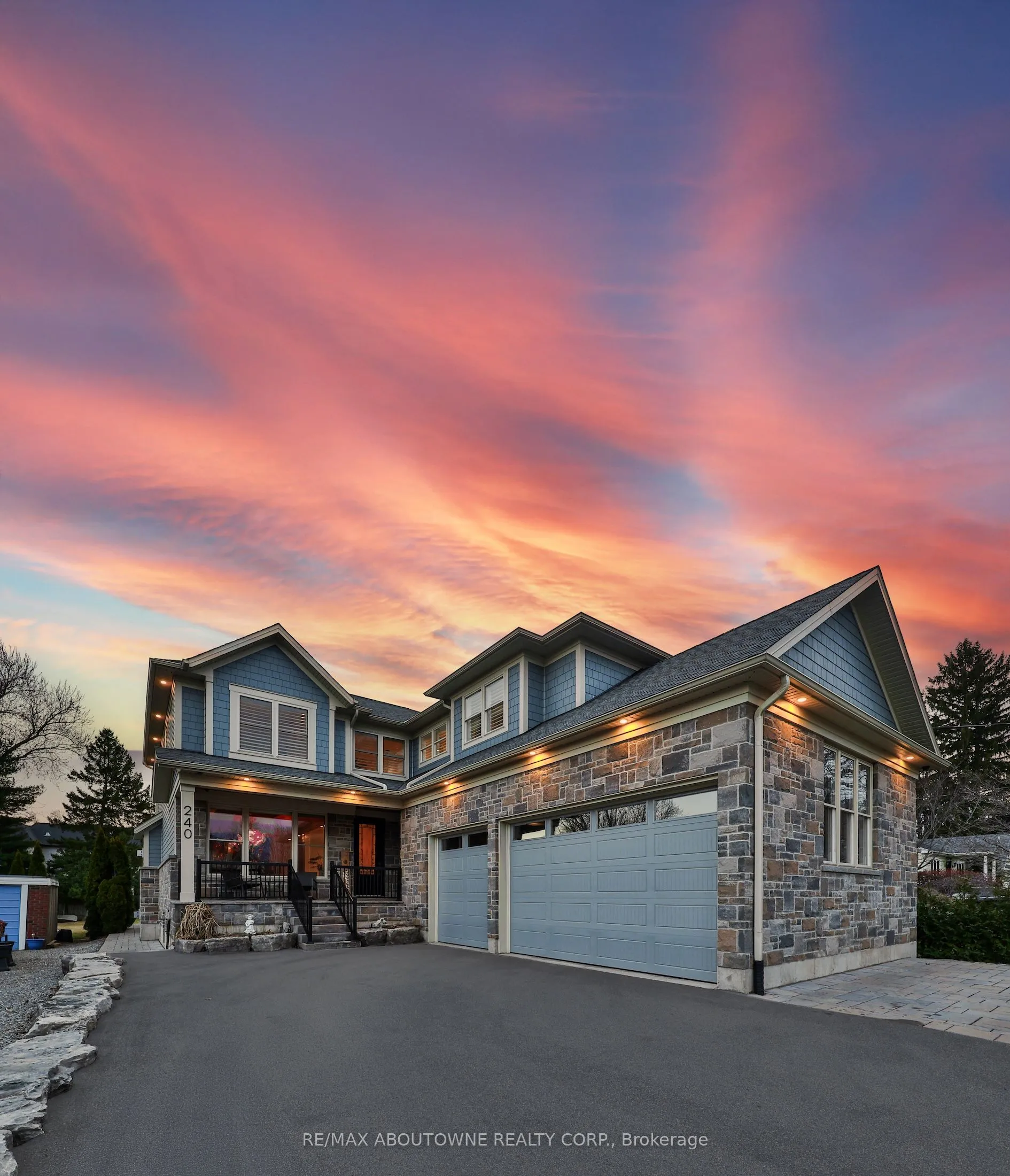 240 Pine Cove Road, Burlington, ON L7N 1W2