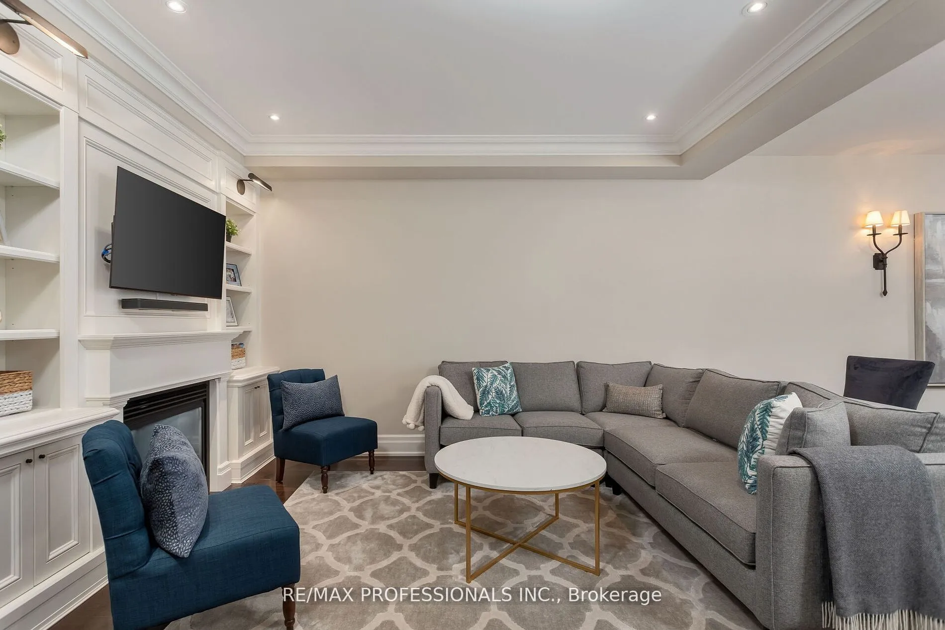 1212 Royal York Road, Toronto, ON M9A 4B6