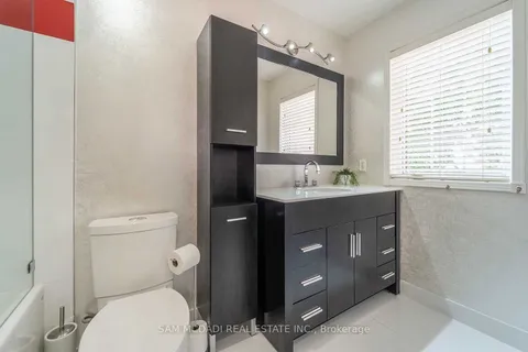 5599 Brenchley Avenue, Mississauga, ON L5V 2H3