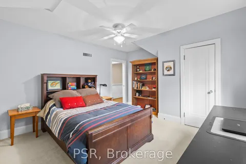 289 Indian Valley Trail, Mississauga, ON L5G 2K9