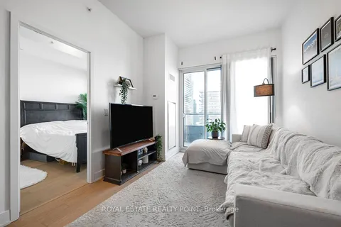 20 Shore Breeze Drive, Toronto, ON M8V 0C7