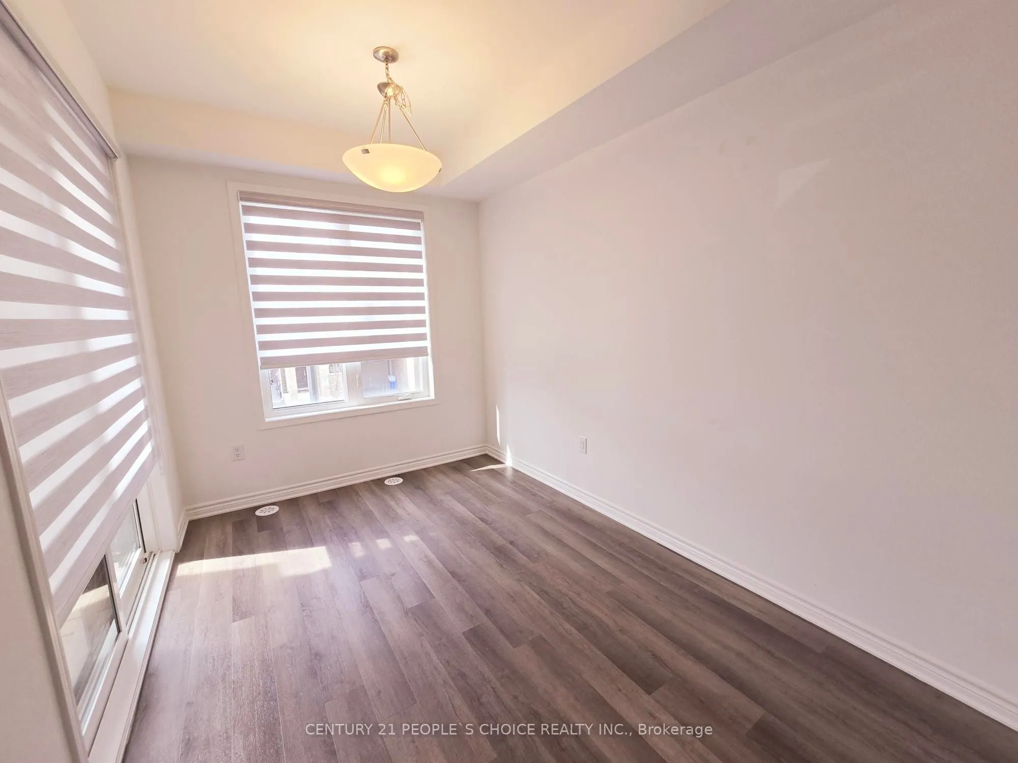 Att/Row/Townhouse living room at 1563 Moira Crescent Milton