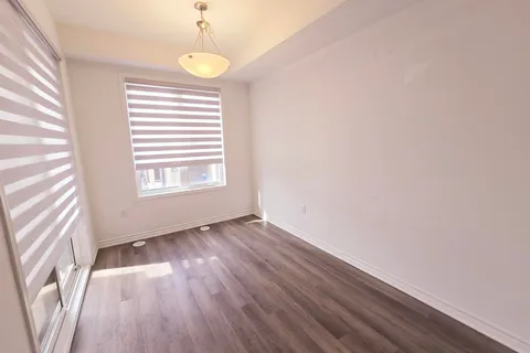 1563 Moira Crescent, Milton, ON L9E 1Y1