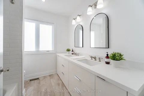 3190 Rock Harbour Road, Mississauga, ON L5B 4G7