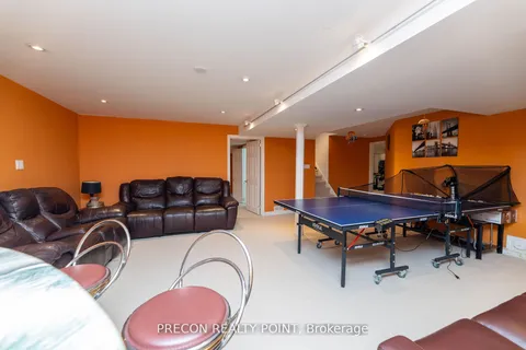 5730 Macphee Road, Mississauga, ON L5M 7B2