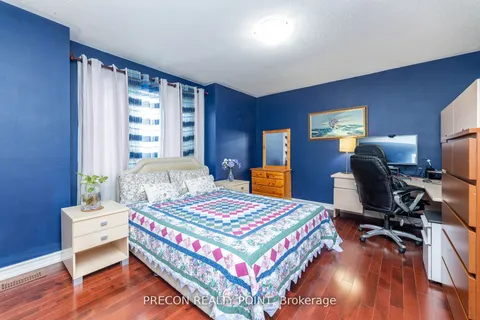 5730 Macphee Road, Mississauga, ON L5M 7B2