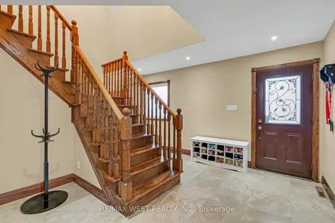 45 Marysfield Drive, Brampton, ON L6P 0J2