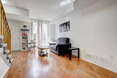 75 Turntable Crescent, Toronto, ON M6H 4K9