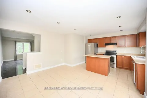 7 PORTSDOWN Road, Brampton, ON L7A 0R4