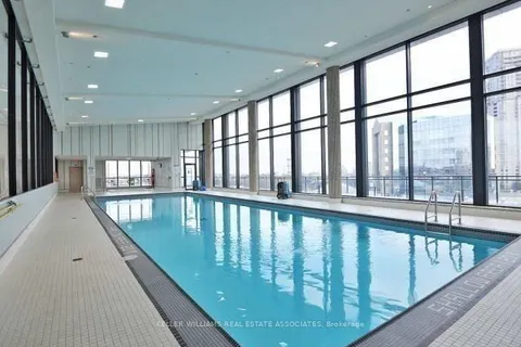 75 Eglinton Avenue, Mississauga, ON L5R 0E5
