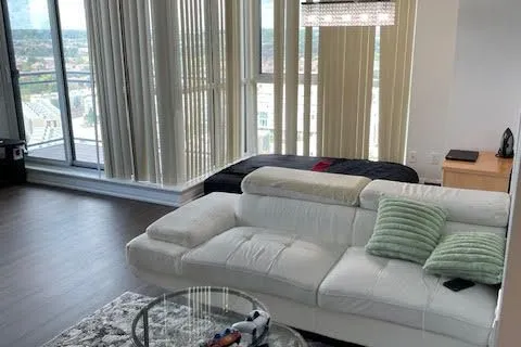 75 Eglinton Avenue, Mississauga, ON L5R 0E5
