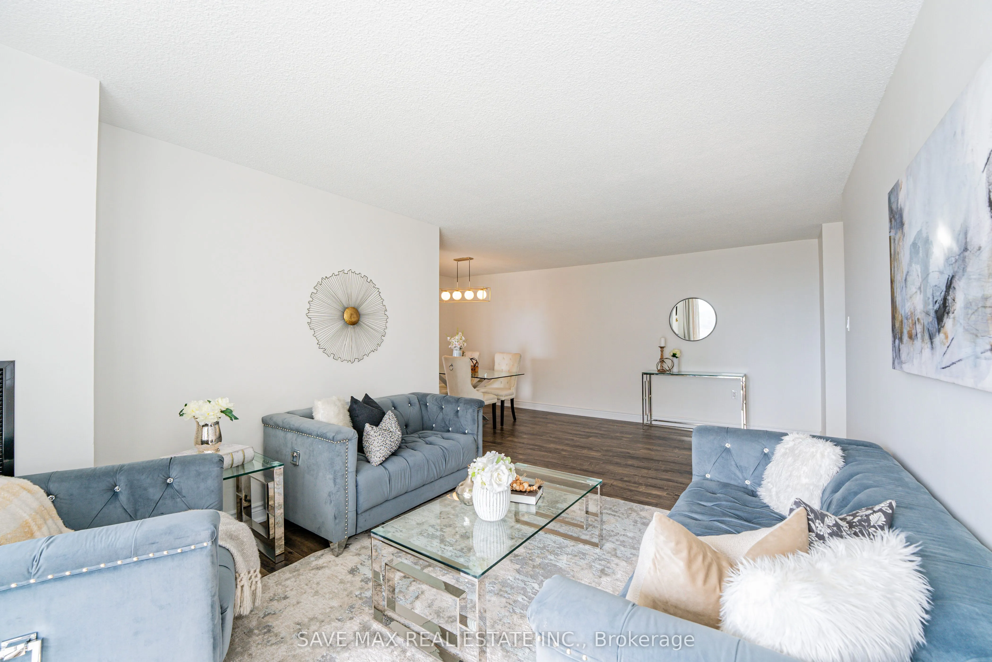17 Knightsbridge Road, ON L6T 3X9