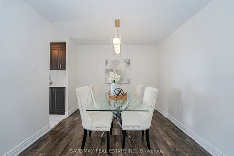 17 Knightsbridge Road, ON L6T 3X9