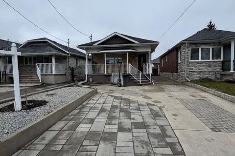 92 Foxwell Street, Toronto, ON M6N 1Z5