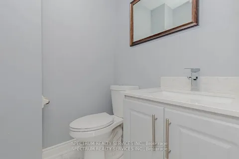 8 Norbrook Crescent, Toronto, ON M9V 4P8
