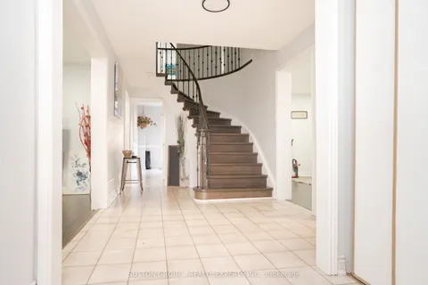 463 Rutherford Road, Brampton, ON L6V 3R8
