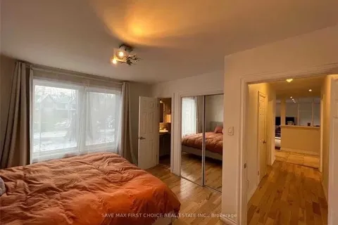 1249 Indian Road, Mississauga, ON L5H 1S2