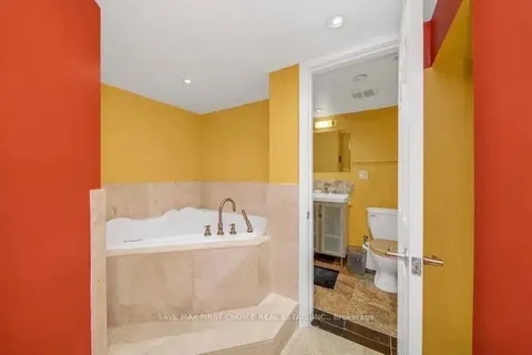 1249 Indian Road, Mississauga, ON L5H 1S2