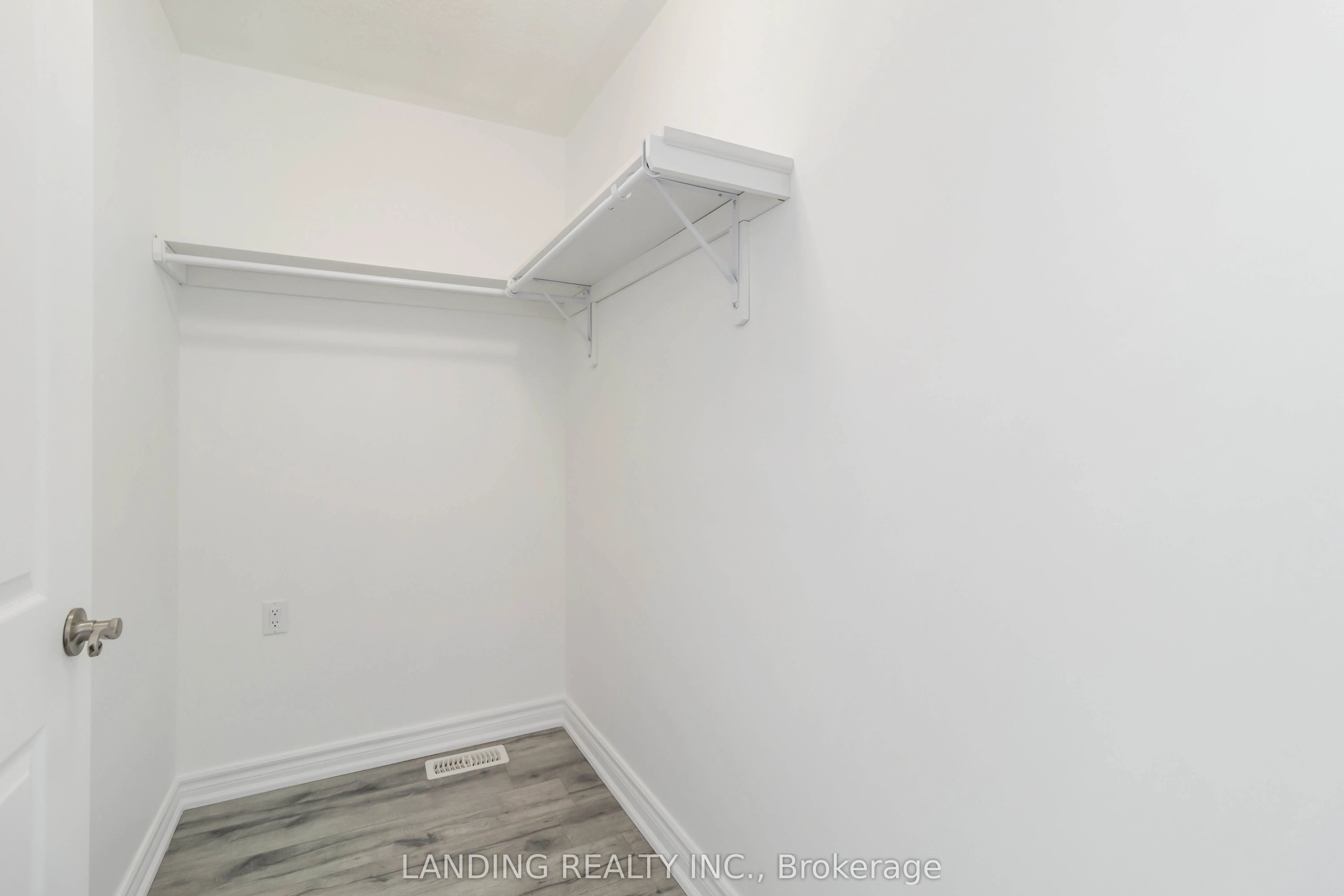 16 Begonia Crescent, Brampton, ON L7A 0M5