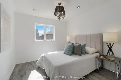 16 Begonia Crescent, Brampton, ON L7A 0M5