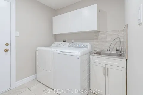 48 La Rose Court, Brampton, ON L6Z 2T7