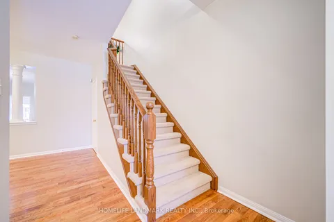 2290 Highcroft Road, Oakville, ON L6M 4Y4