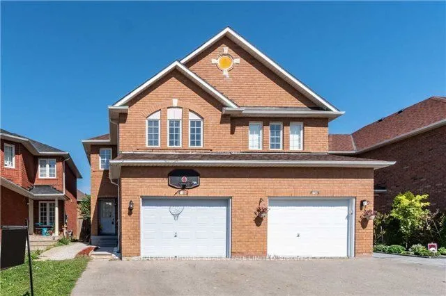 1144 Prestonwood Crescent, Mississauga, ON L5V 2V3