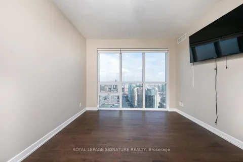 4011 Brickstone Mews, Mississauga, ON L5B 0J7